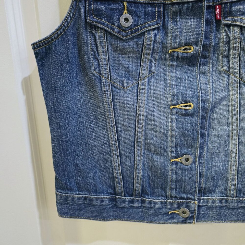 Levi’s ✦ Vintage Blue Sleeveless Denim Vest ✦ Classic Trucker Cotton Layering S - Picture 5 of 13
